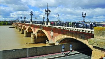 Le Pont de Pierre de Bordeaux fermé jusqu'au 30 septembre