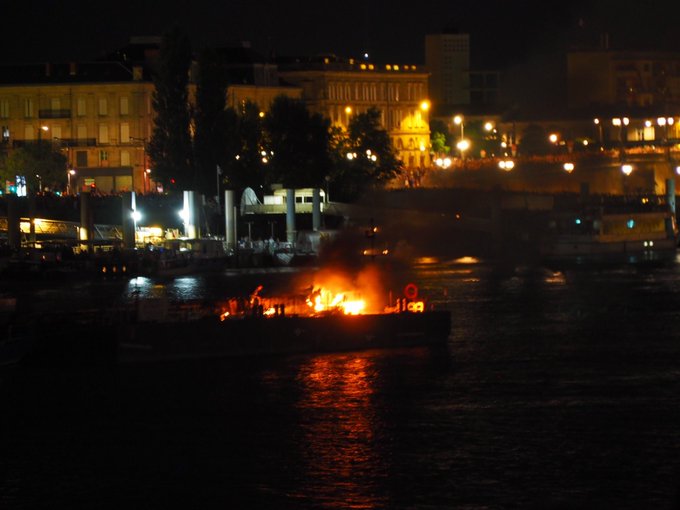 Un nouveau feu d'artifice aura lieu le 14 septembre pour compenser l’arrêt prématuré du feu d'artifice le soir du 14 Juillet.