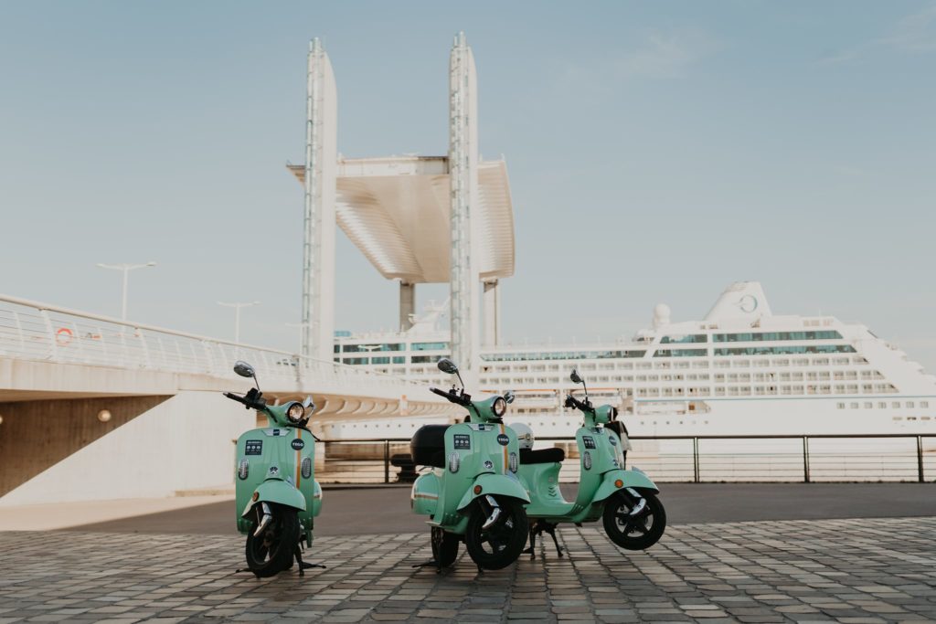 Les bons plans à Bordeaux présentent : On a testé pour vous les scooters électriques YEGO ! Notre avis, notre expérience, est-ce un bon plan ?2 