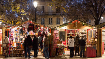 Les bons plans à Bordeaux présentent : Noël approche et la belle endormie se prépare, avec des animations et illuminations ! 2