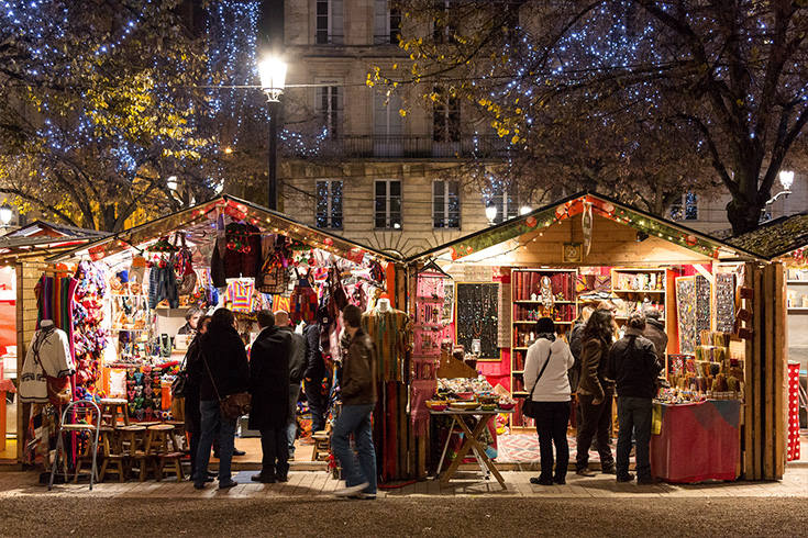 Les bons plans à Bordeaux présentent : Noël approche et la belle endormie se prépare, avec des animations et illuminations ! 2