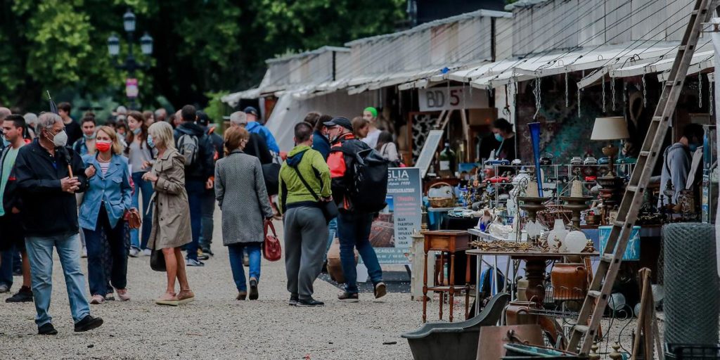 La brocante de Printemps : Place des Quinconces 1