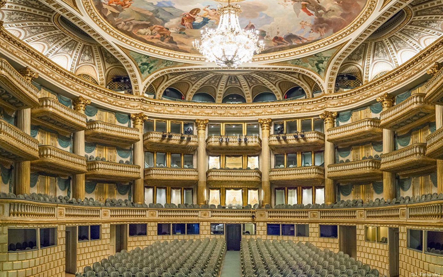 Grand-Theatre-de-Bordeaux-salle-de-spectacle