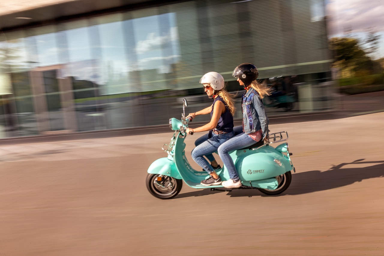electric-scooter-4986729_1280